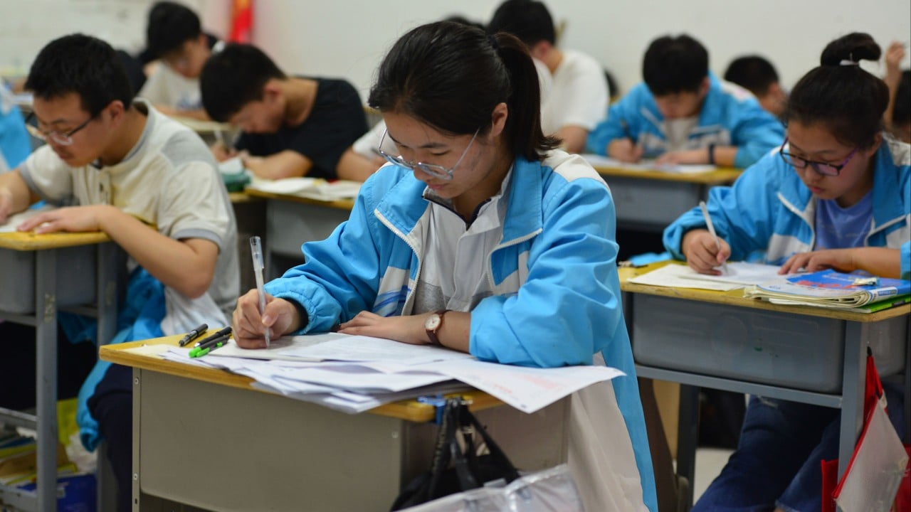 Gaokao reforms could leave Chinese public vulnerable to pseudo-history, top academic warns