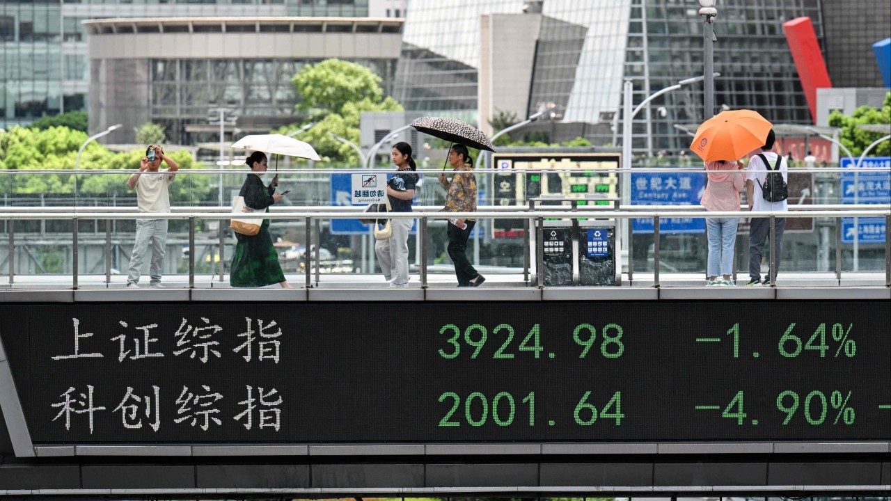 China dividend stocks back in vogue as AI trade fizzles out and bond yields fall