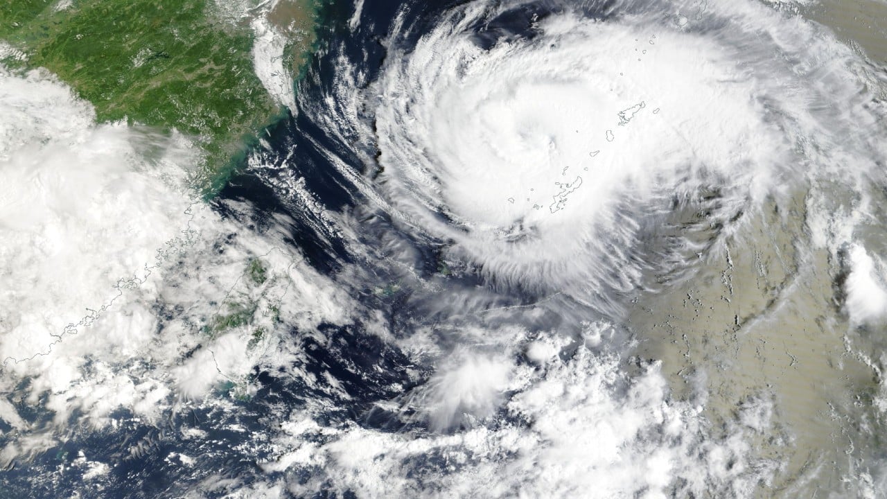 Flights, ferries cancelled in Shanghai and Shenzhen as Typhoon Saudel closes in