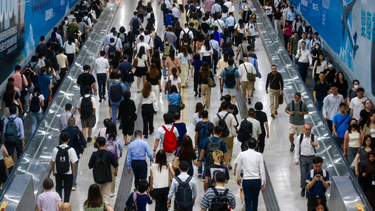 Visa policy brings in more foreigners on short-term jobs and HK$20,000 salaries