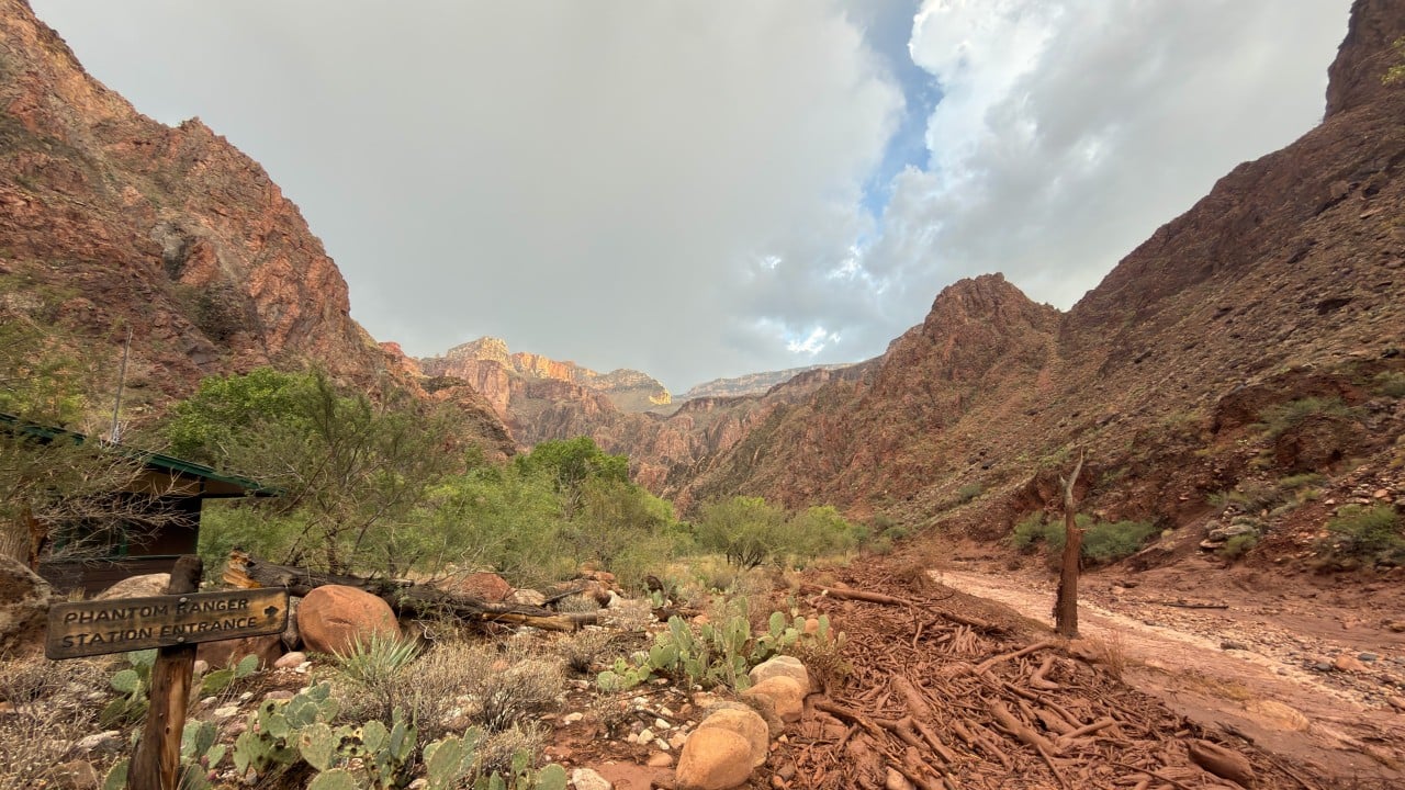 At least 20 missing, dozens evacuated from Grand Canyon after flash flood hits creek