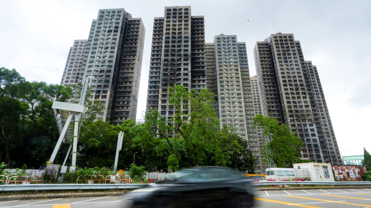 Nearly all Wang Fuk Court owners accept buy-out, leaving 17 holdouts as offer ends