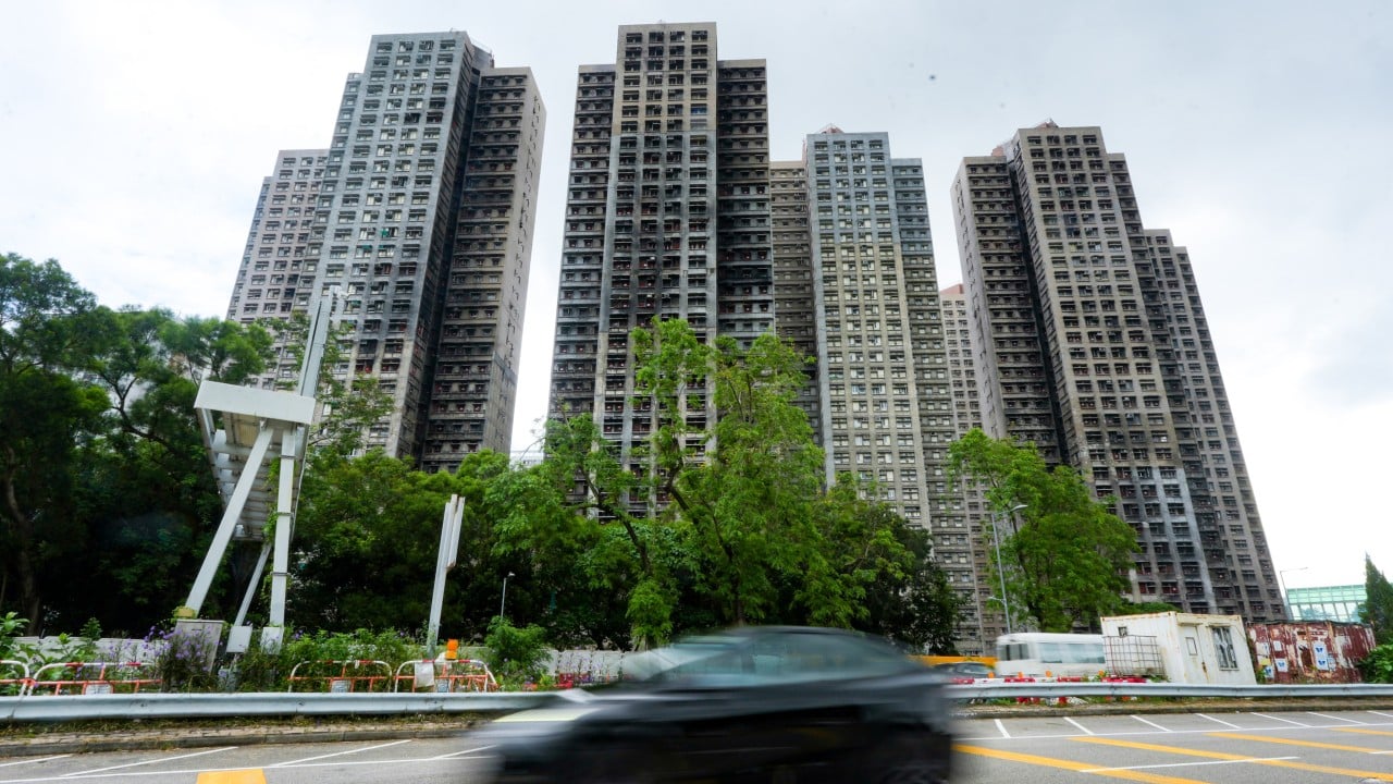 Nearly all Wang Fuk Court owners accept buy-out, leaving 17 holdouts as offer ends