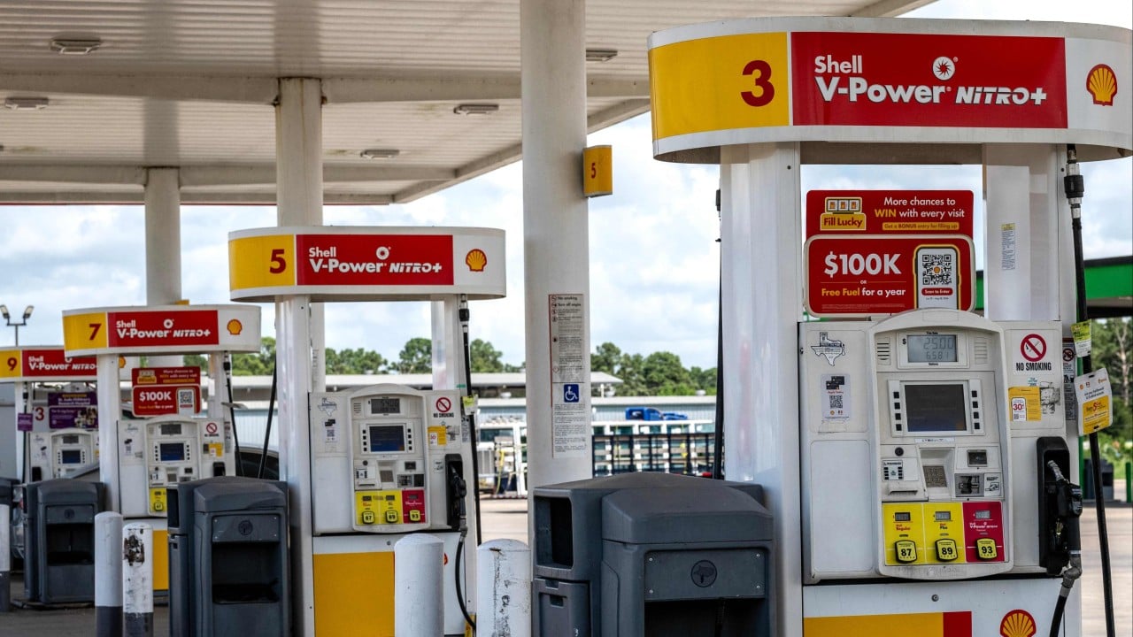 Trump to meet US oil executives as Iran war keeps fuel prices high