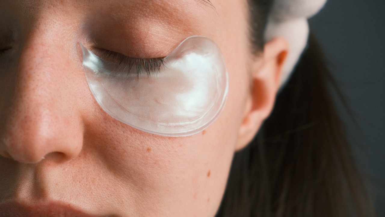 7 ways to reduce dark circles under the eyes without using make-up or needles. Think coffee