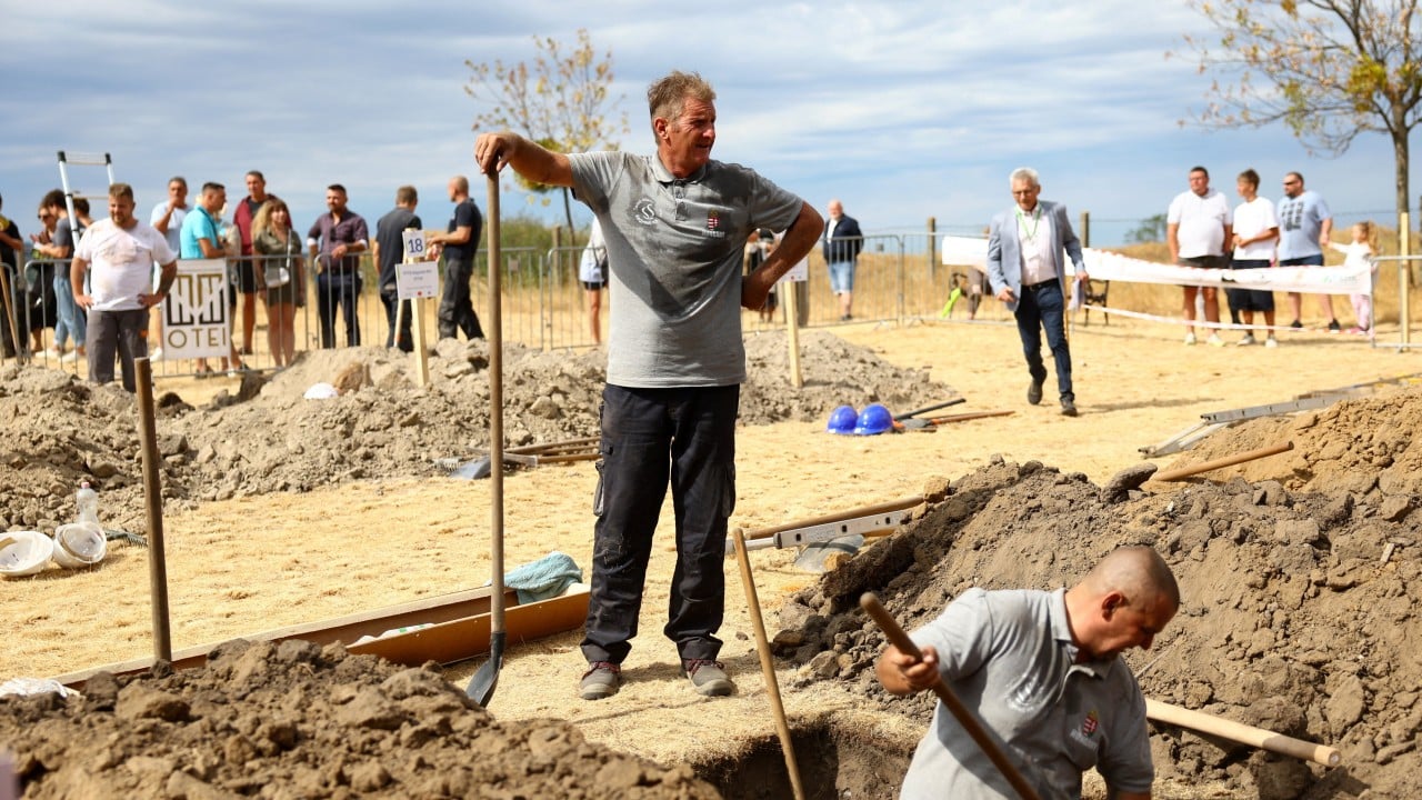 Competitors dig deep at Hungarian gravedigging contest