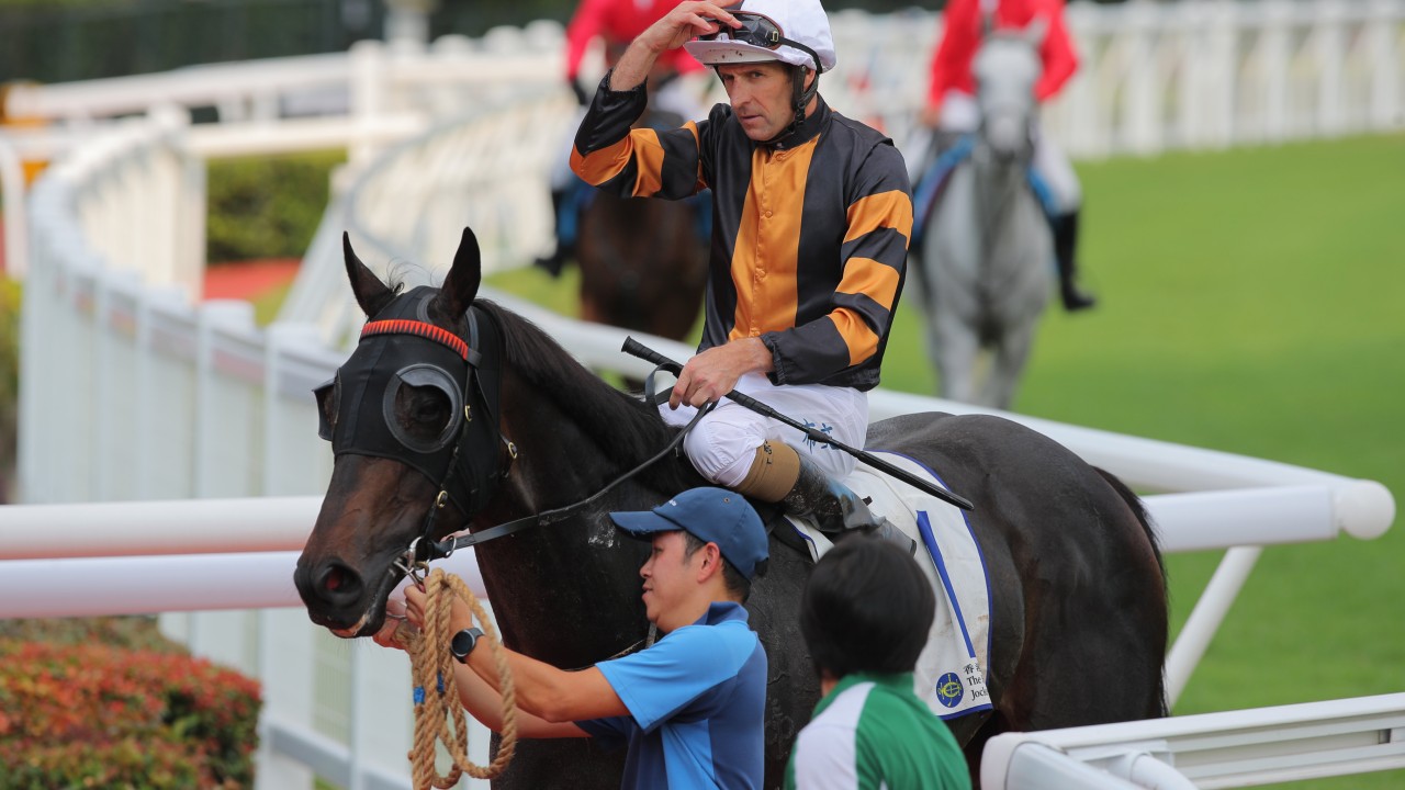 Hugh Bowman ‘in significant pain’, hip injury rules him out of next 2 meetings