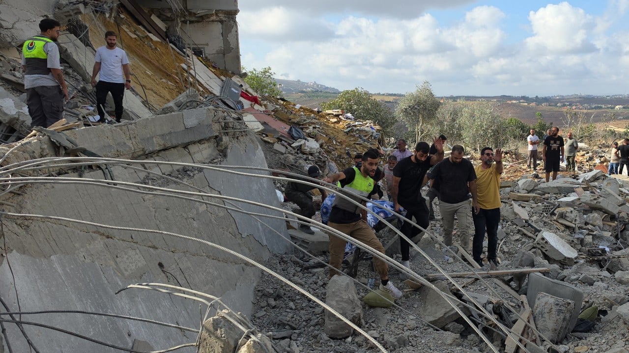 Lebanon president appeals for US help as Israeli strikes kill 7