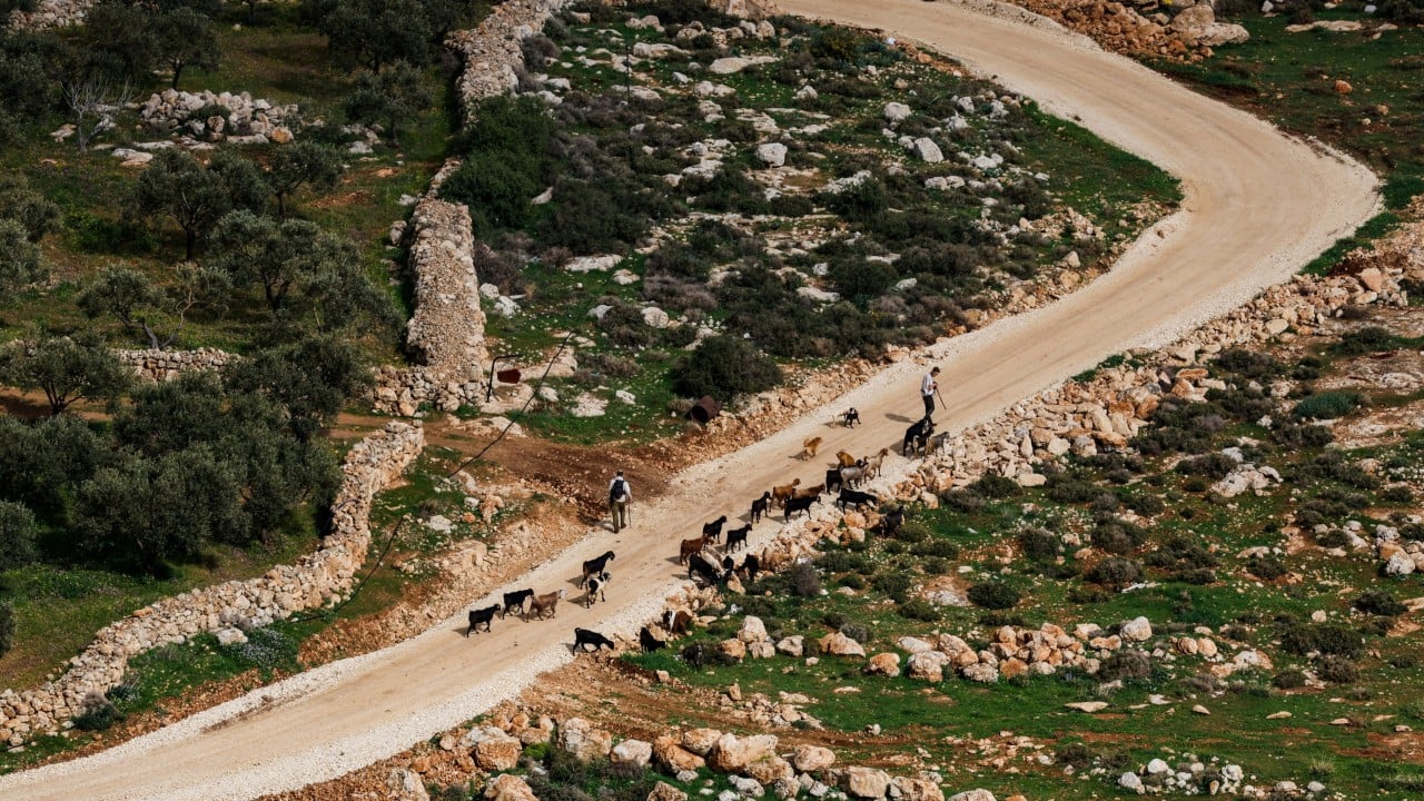 UK, France, Canada block imports from Israeli West Bank settlements