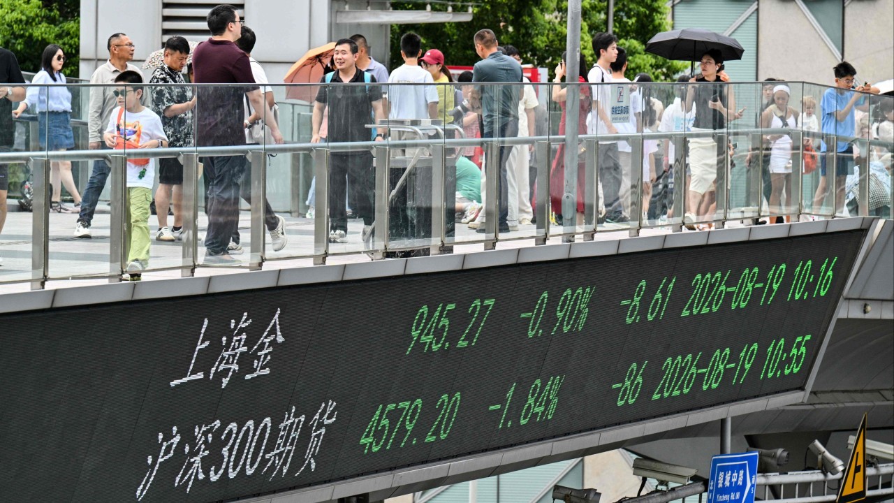 Chinese stock recovery faces US Fed and oil pressures in September, says top fund manager