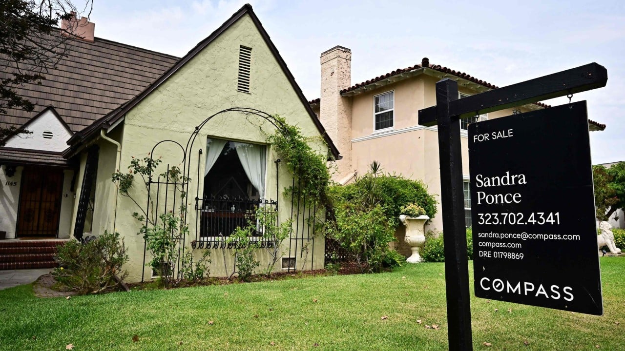 US existing home sales hit weakest pace in over a year