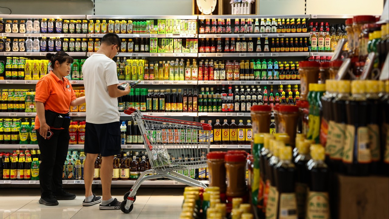 Why Chinese shoppers are ditching supermarkets for small ‘community stores’