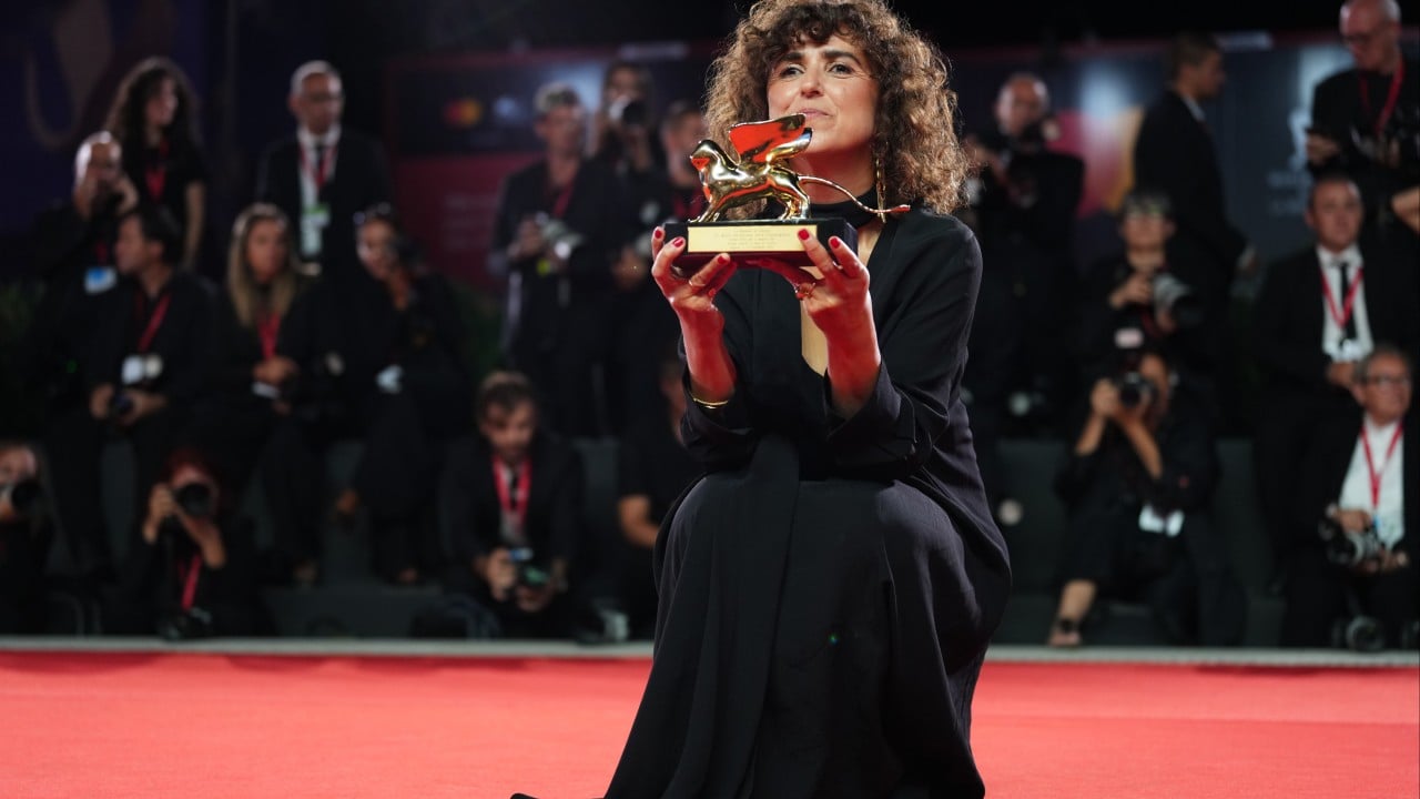 ‘Bilinmeyen Kadın’ Venedik Film Festivali'nde Altın Aslan ödülünü kazandı