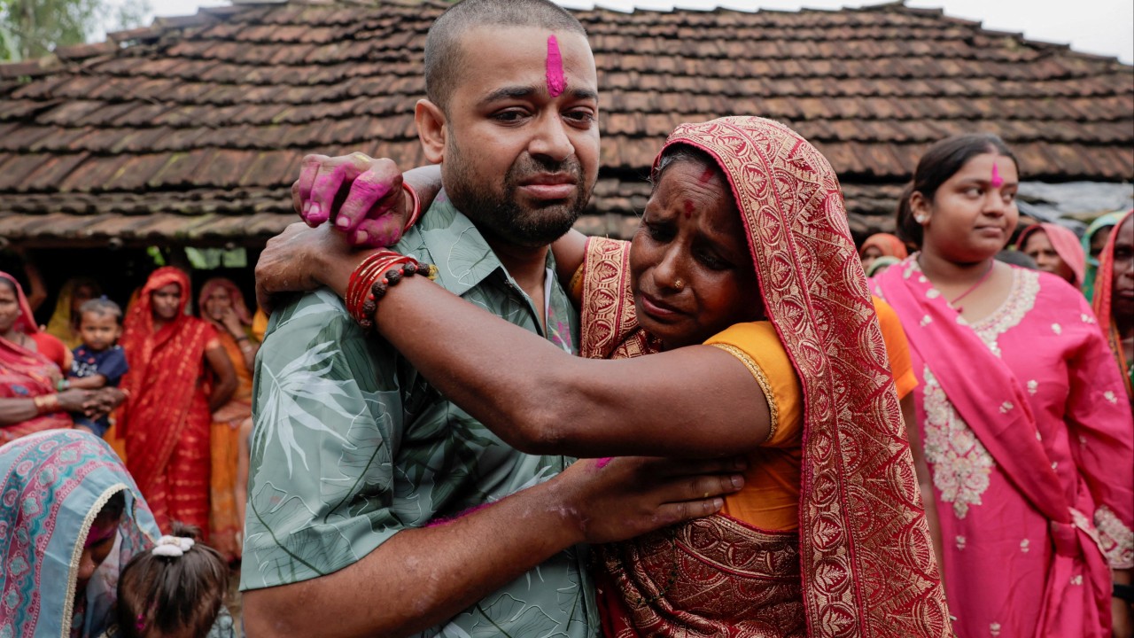 Nepal flood survivor says rescue efforts must continue