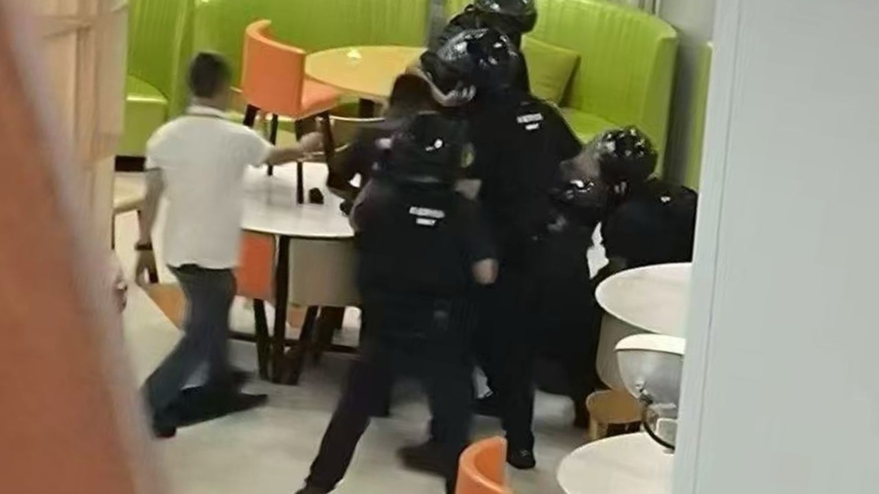 Knife attack in China leaves multiple people injured