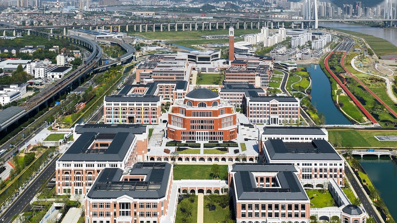 Singapore’s top chemist Lu Yixin confirms he will join Chinese university EIT next year