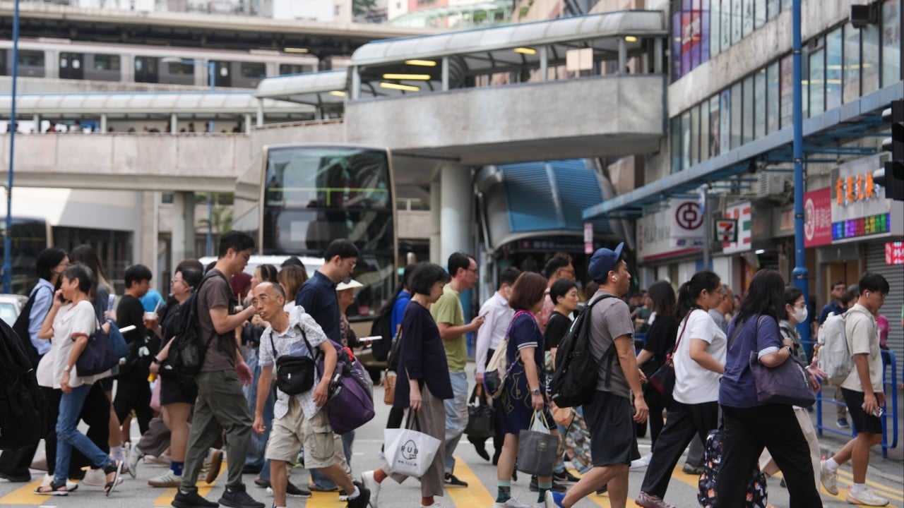 Hong Kong’s employment outlook rebounds sharply to 14% in fourth quarter
