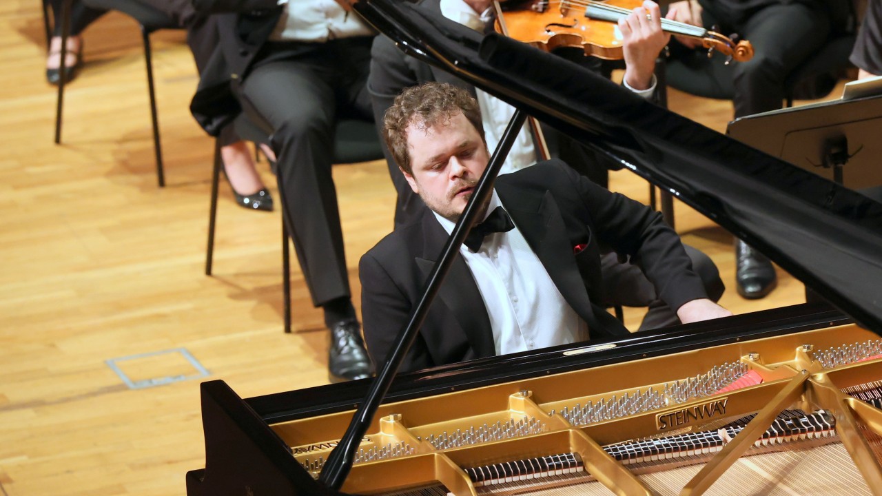 Benjamin Grosvenor joins Hong Kong Sinfonietta for a memorable night
