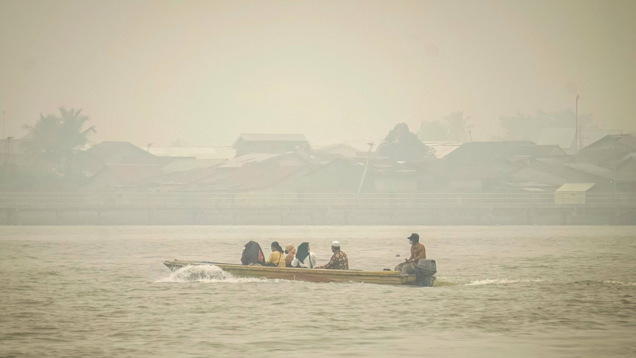 Health crisis grips Indonesians enduring haze: ‘my eyes sting, my head hurts’