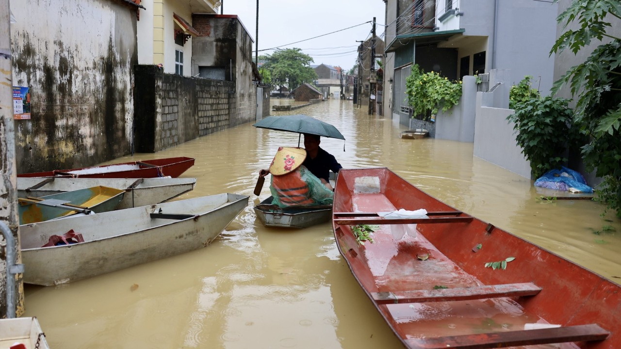 Torrential rain in Vietnam leaves 3 dead, 16,000 homes flooded