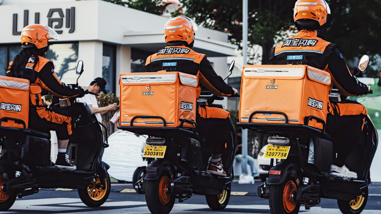 In a first, top European design prize awarded to €20 uniform for China’s delivery drivers