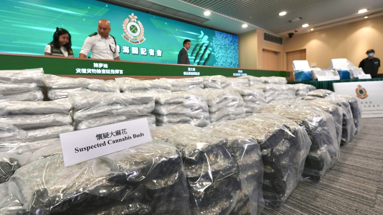 Customs seizes record HK$125 million worth of marijuana shipped by sea, arresting 3