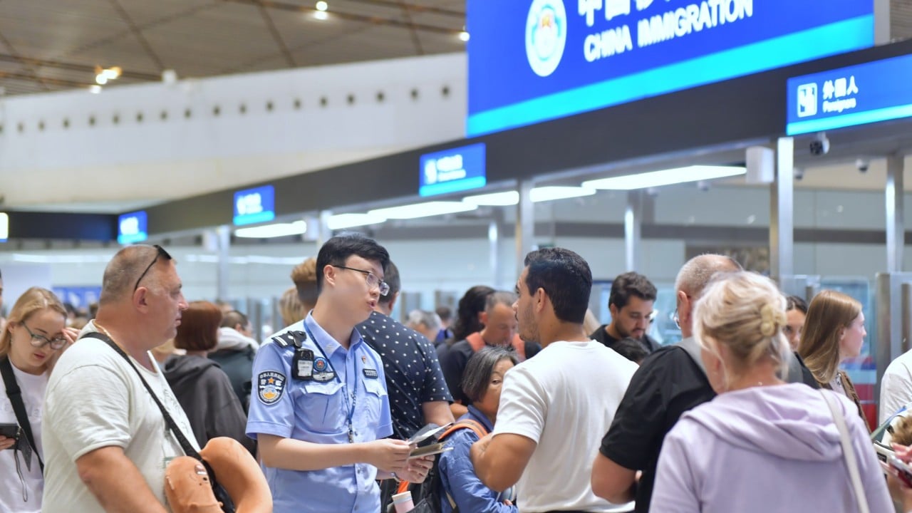 China allows foreign visitors to skip police stations, register stay online