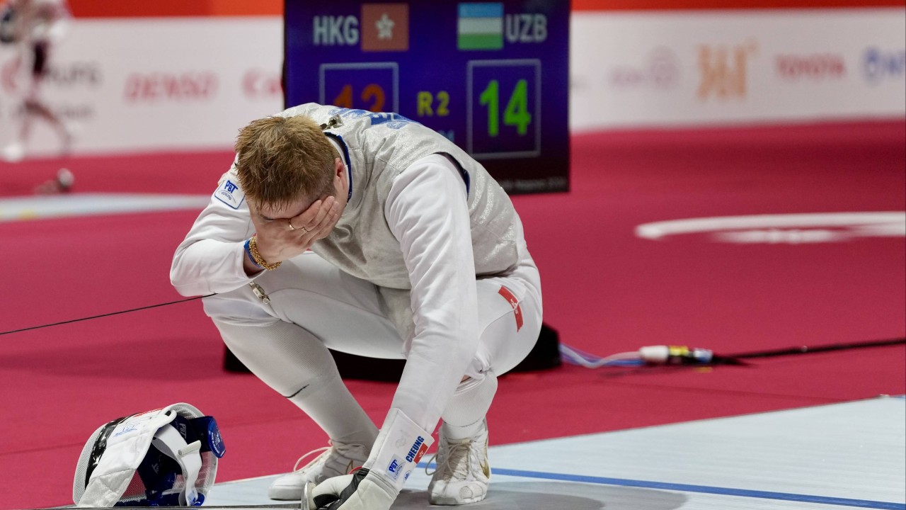 Asian Games, day 3: reigning foil champion Cheung crashes out, bronze for Leung