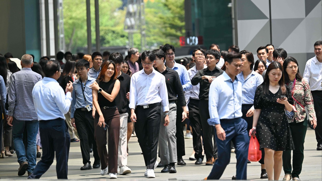 Singapore’s entry-level job market shrinks despite salary growth, data shows