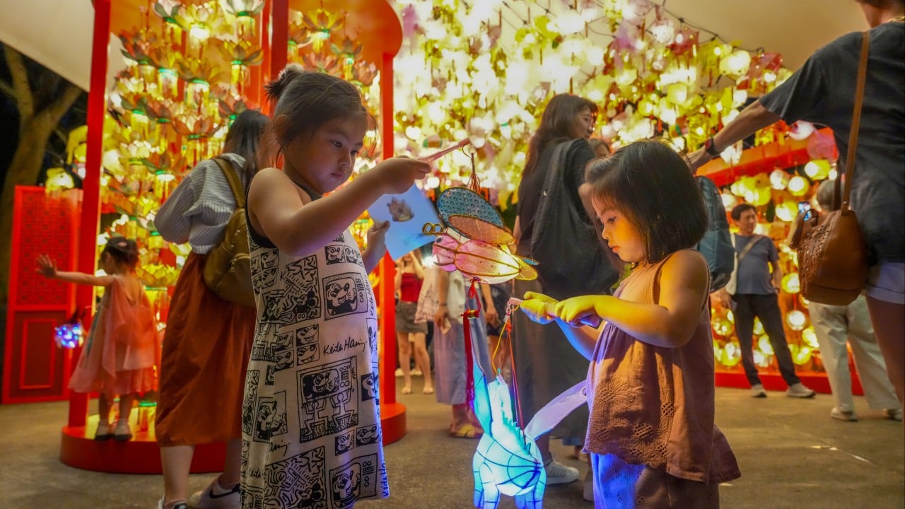 Thousands visit Victoria Park for Mid-Autumn global showcase of lanterns