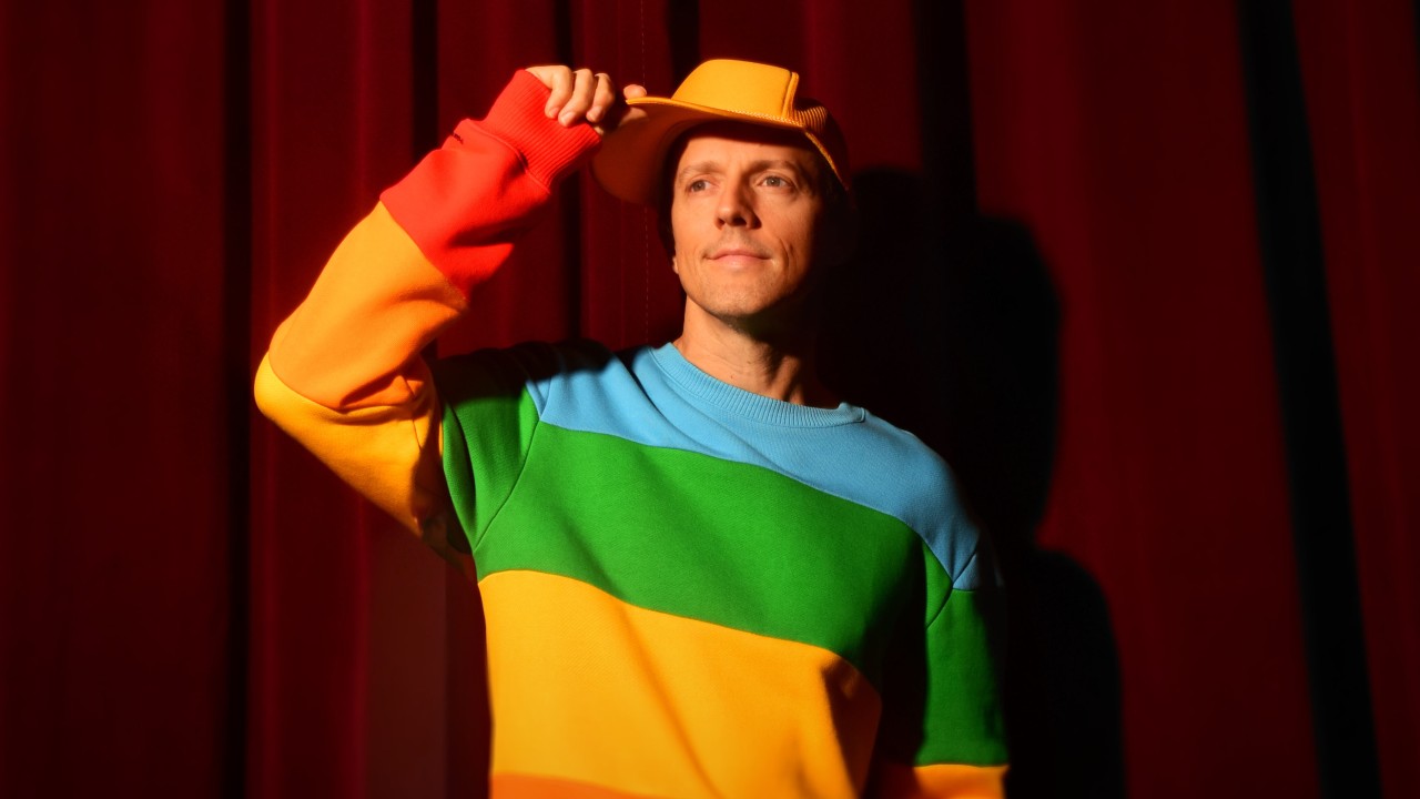 Nearly 50, Jason Mraz is genre-shifting, living in the moment and done flirting
