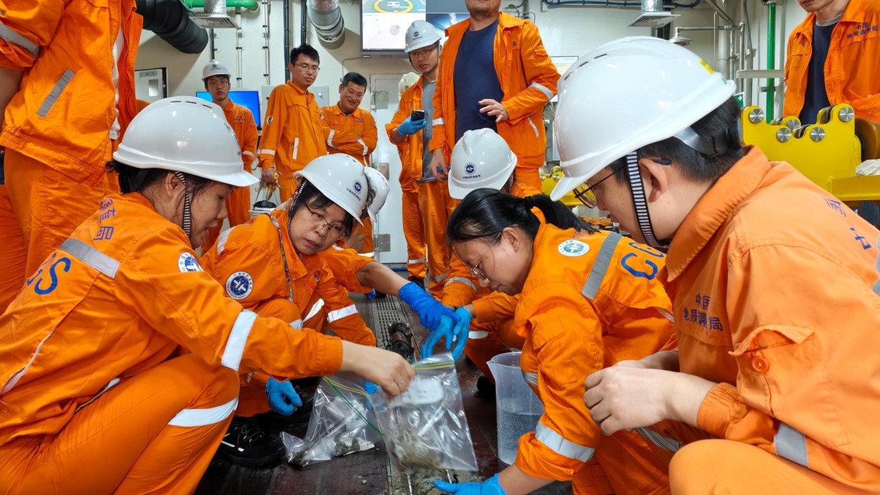 Chinese deep-ocean drilling ship brings home ‘precious’ South China Sea samples