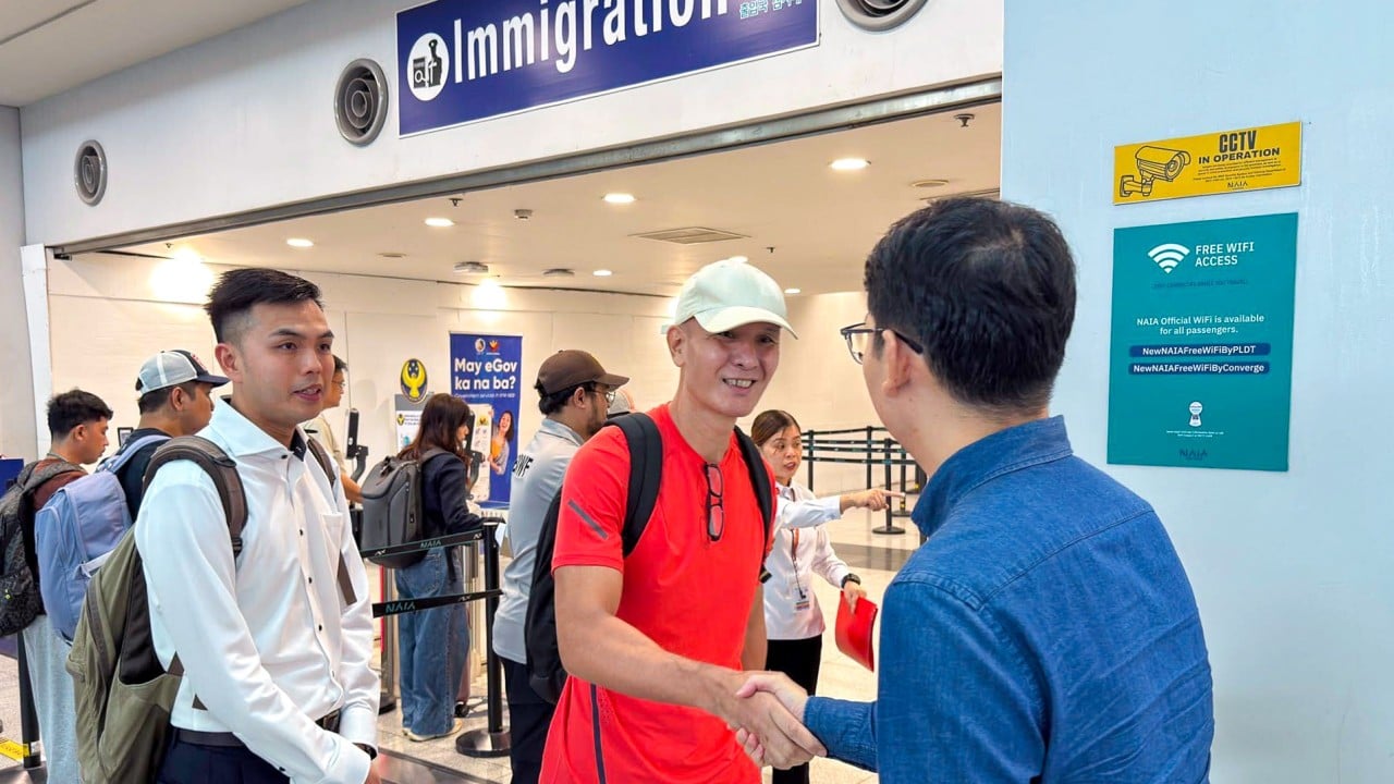 Hong Kong man returns to city after 26 years in Philippine prison for drug offences