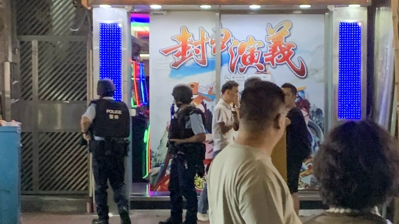 Australian man arrested in Hong Kong for allegedly carrying imitation gun