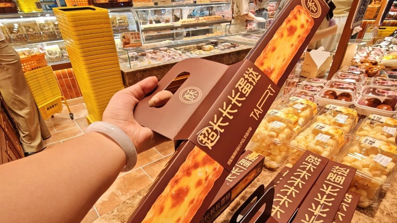 National Day: Hongkongers visit Shenzhen for shopping and 60cm-long egg tarts