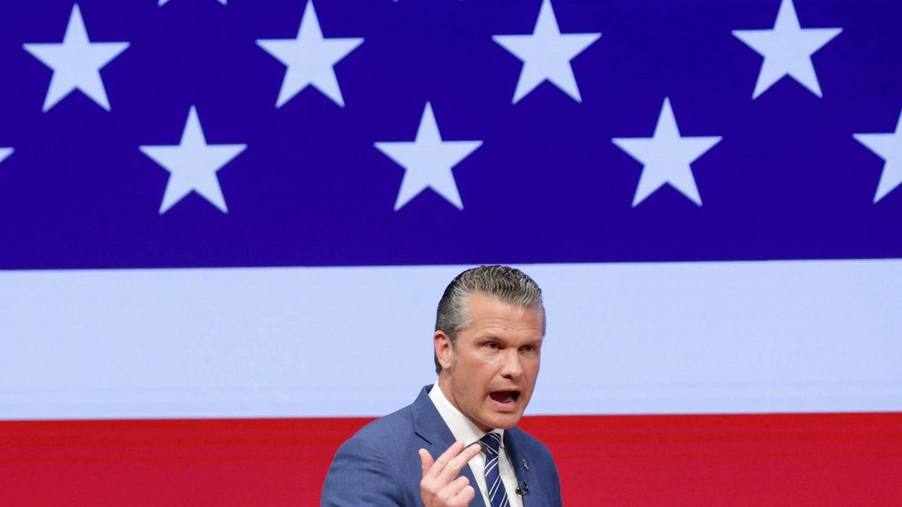 Trump savunma şefi, ABD'nin general ve amiral sayısını %20 azalttığını söyledi.