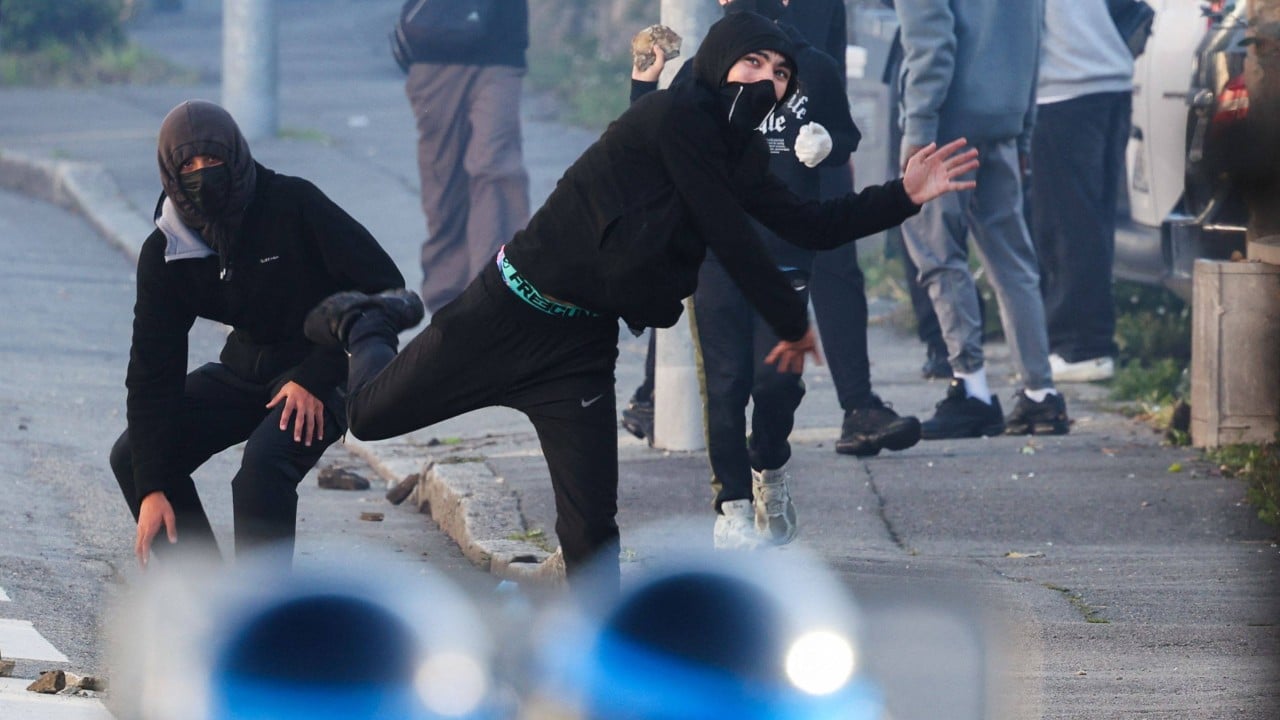 Hundreds of French high schools shut as new violence erupts