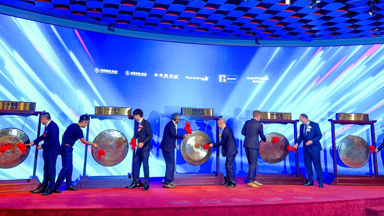 Hong Kong IPOs falter, China aids homebuyers, EU trade talks