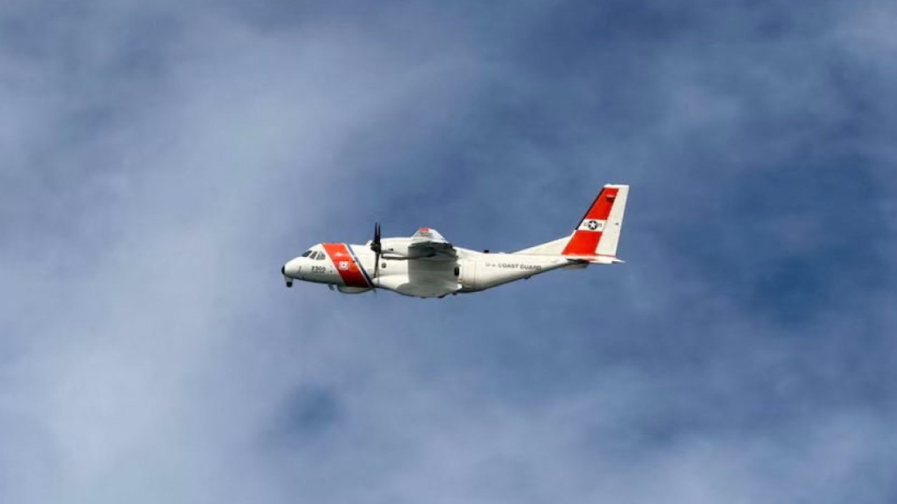 US Coast Guard suspends search for 6 aboard crashed medical aircraft