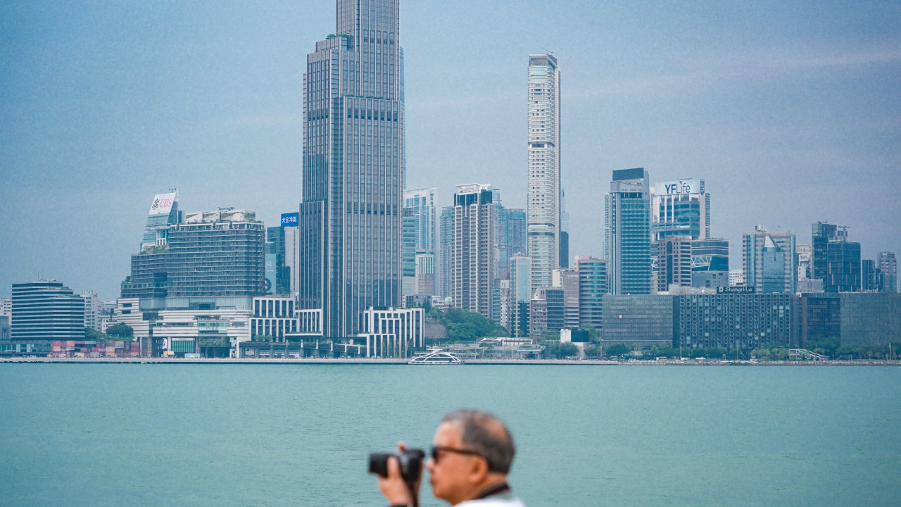 Hong Kong temperatures drop to 23 degrees Celsius on Tuesday morning, lowest this autumn