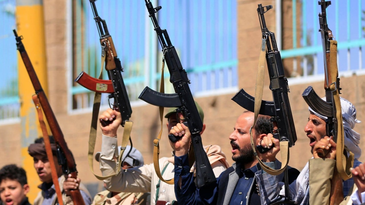 Yemen’s Houthis attack Aden airport as fighting intensifies