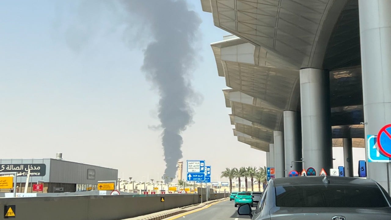 Houthi strikes on Saudi airports leave 3 dead, dozens wounded