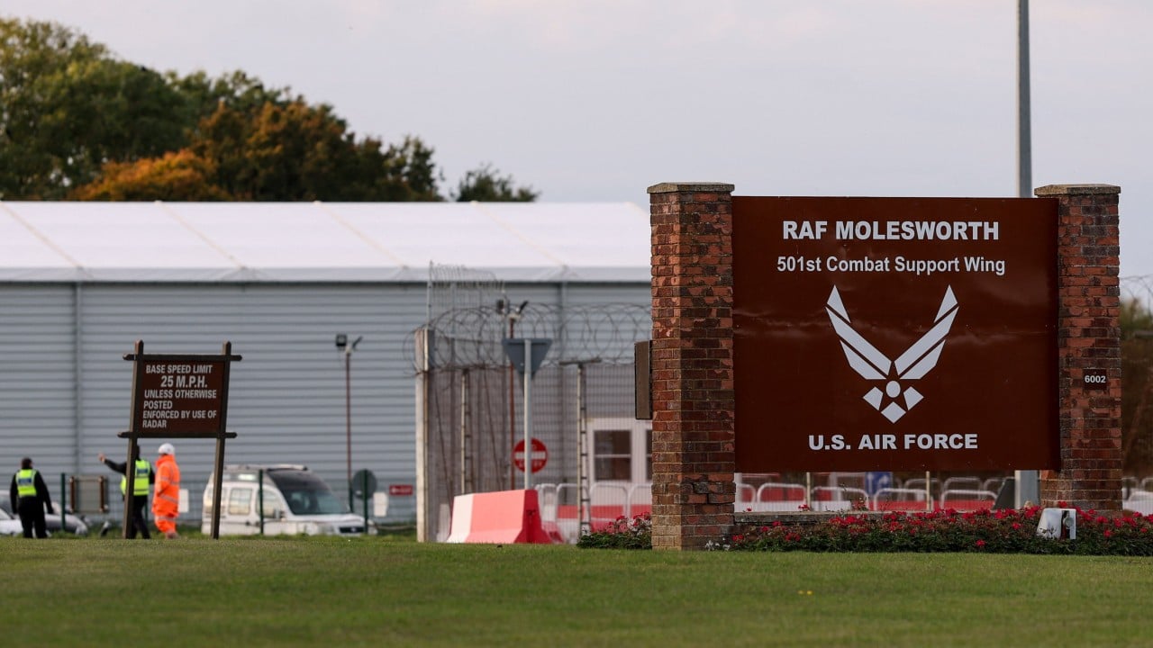 UK Ministry of Defence patrols arrest 2 Latvians near RAF base