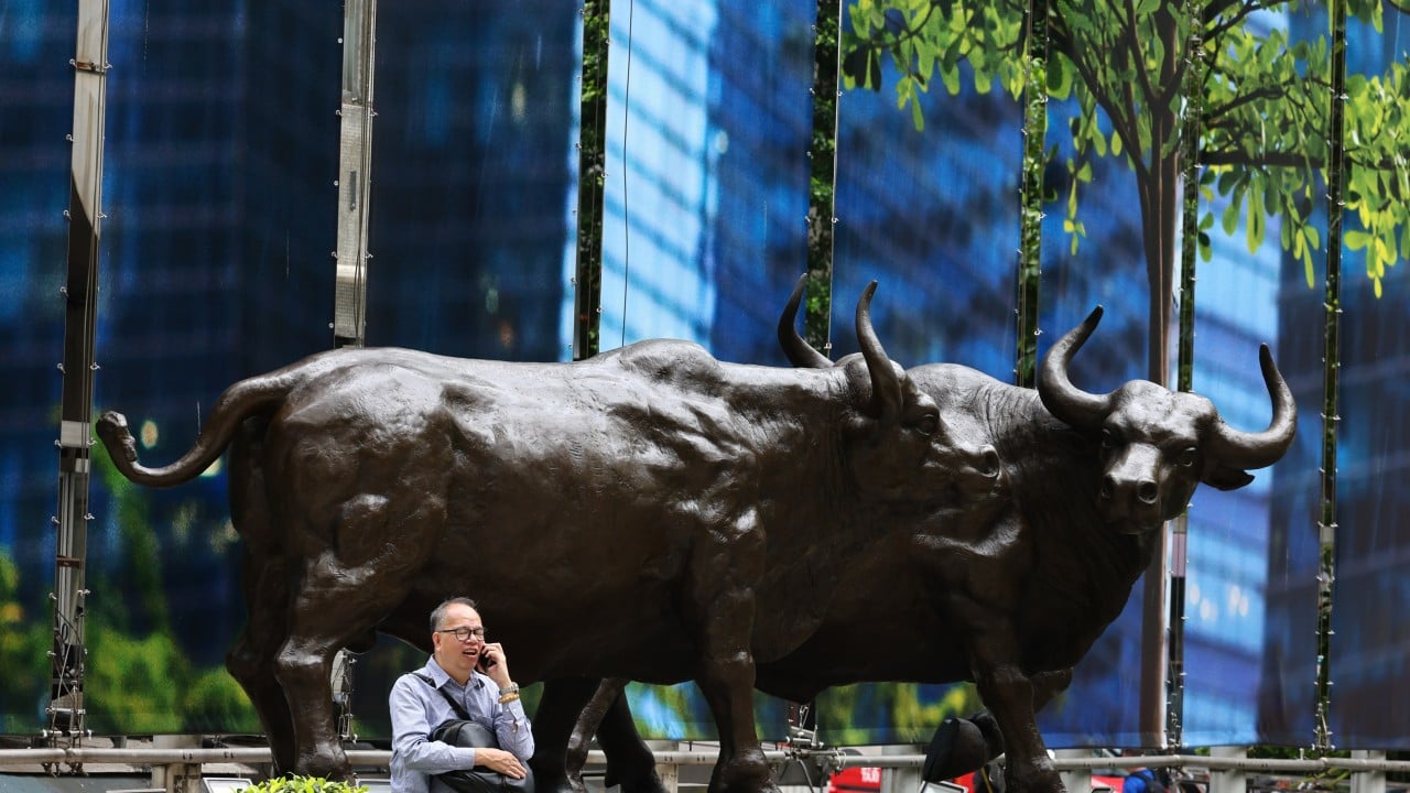 Mainland Chinese traders boost Hong Kong stock buying for fourth month as AI bets surge