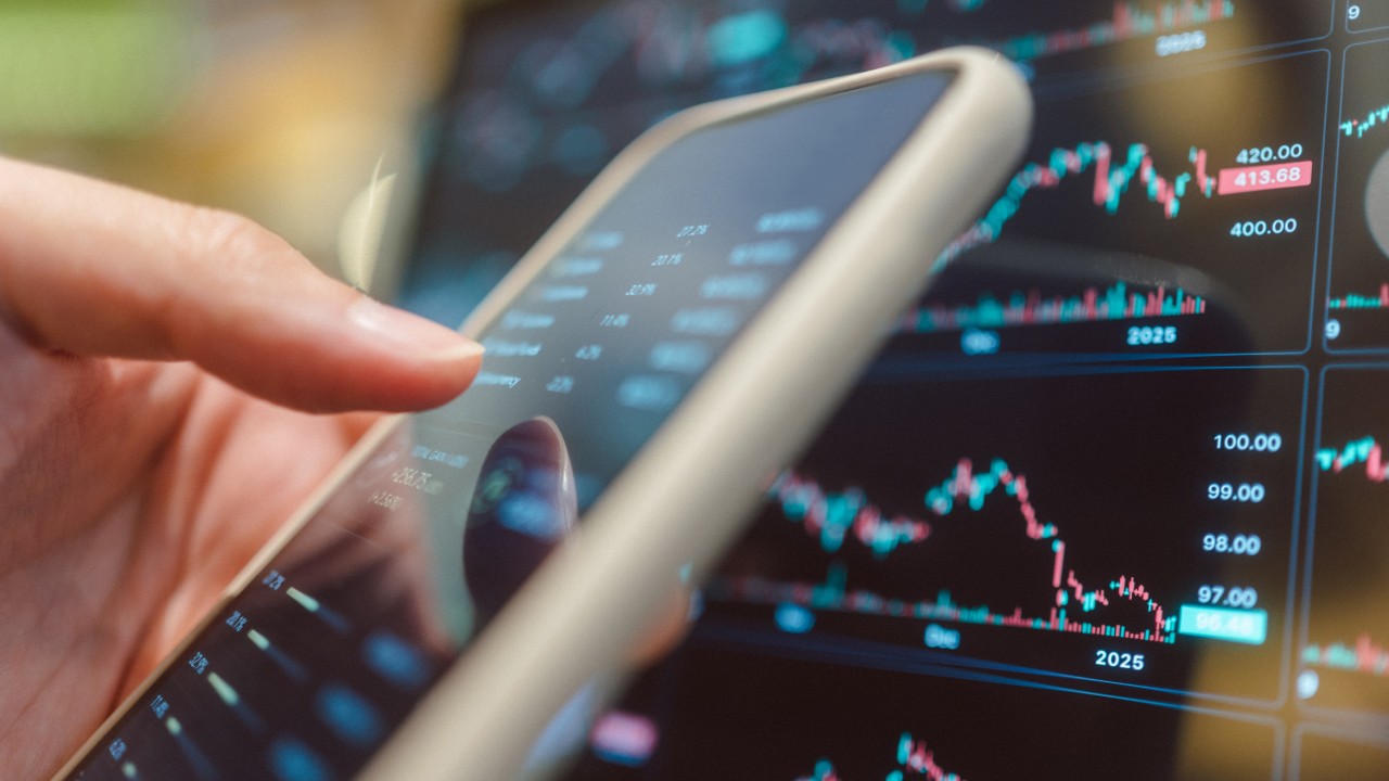 China to tighten leash on futures quant trading to contain risks amid stock slump