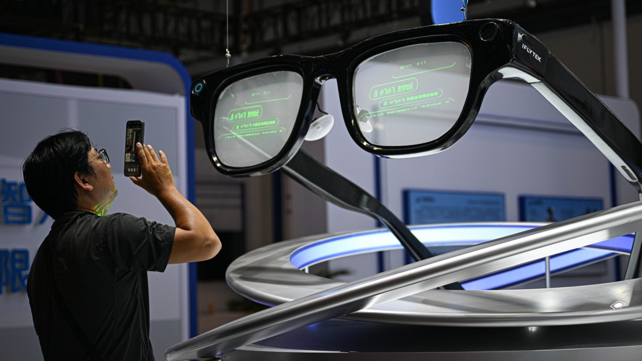 AI glasses as travel guides? Cheaper in China, but technical hitches slow adoption