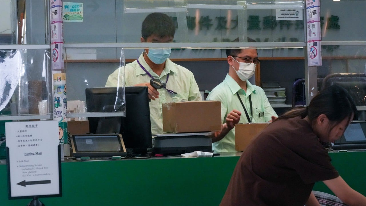 'Bizim için özel olarak tasarlanmadı': Hongkong Post personeli transfer planının çok dar olduğunu söylüyor