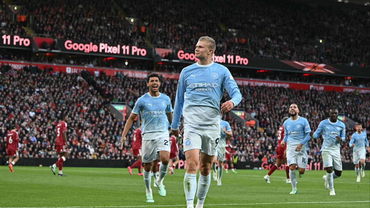 Regulator expects Man City to face January showdown over breaches of Premier League rules