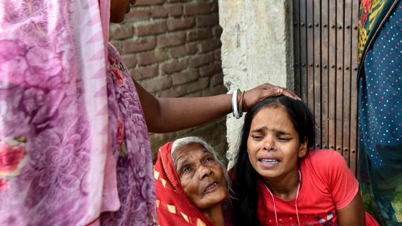 13 children die after overloaded boat capsizes in India