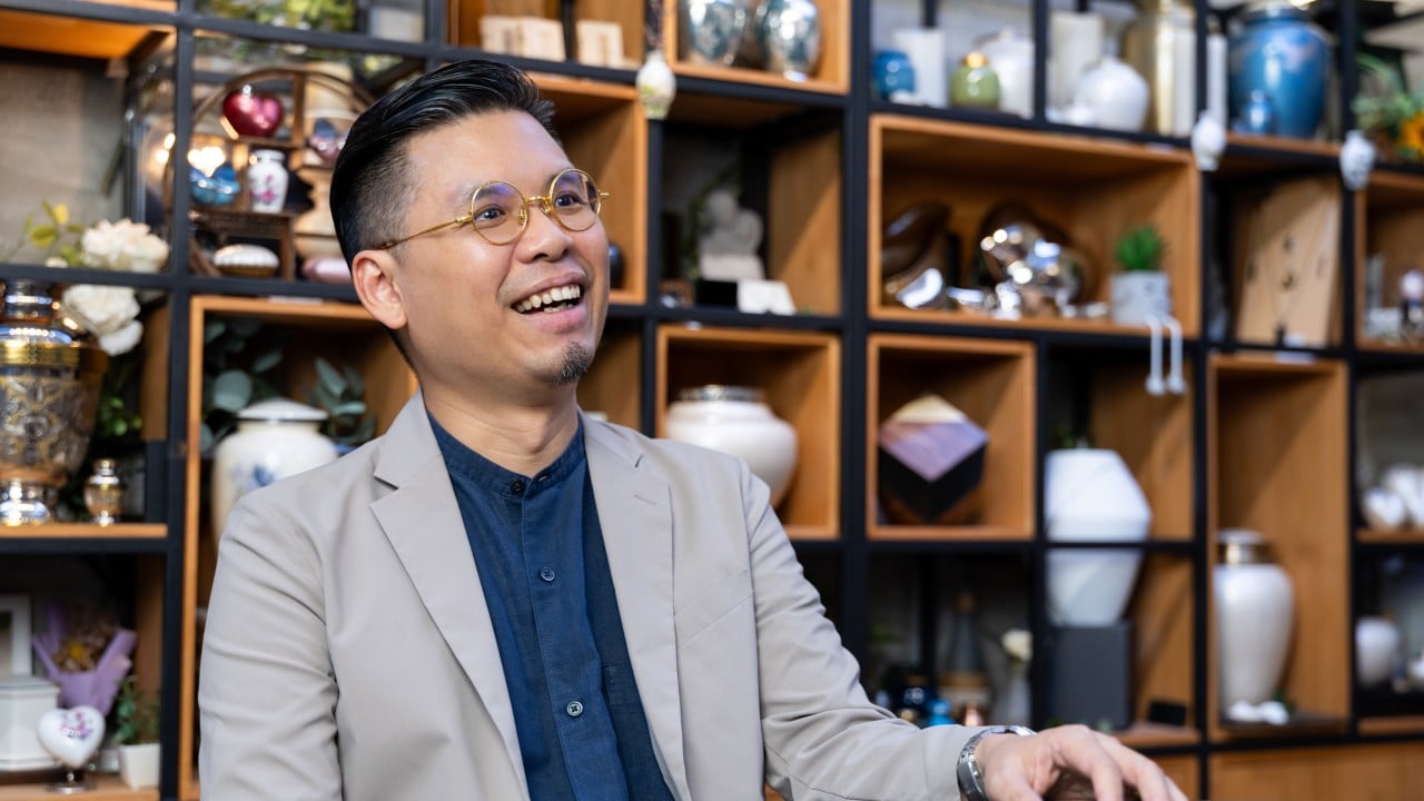 It’s your funeral: former academic gives Hongkongers more end-of-life choices